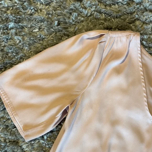 Ann Taylor peach Puff Sleeve Blouse - Picture 3 of 7